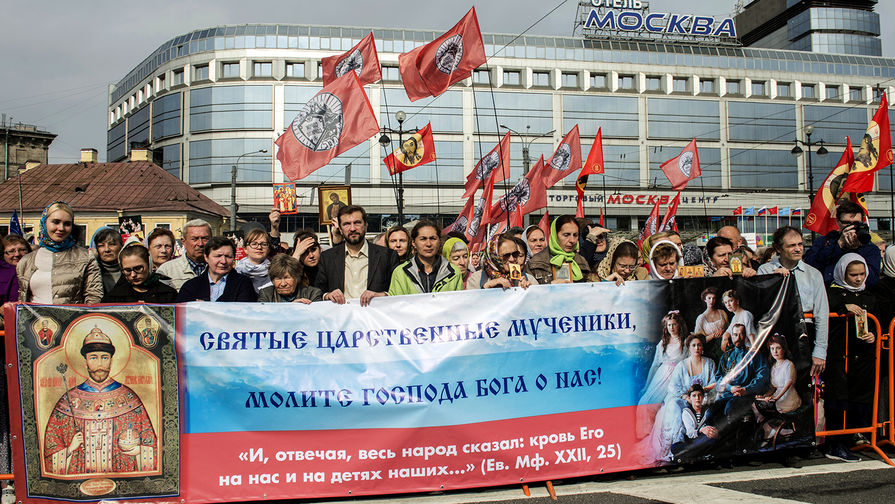 Во время крестного хода в&nbsp;честь дня перенесения мощей Александра Невского в&nbsp;Санкт-Петербурге, 12&nbsp;сентября 2017&nbsp;года