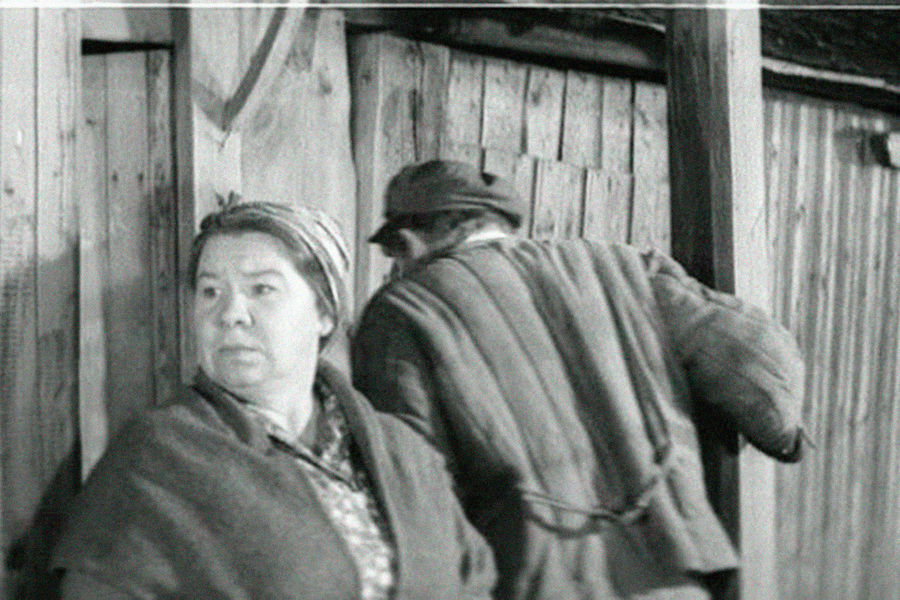 Кира Крейлис-Петрова в&nbsp;фильме &laquo;Зеленые цепочки&raquo; (1970)