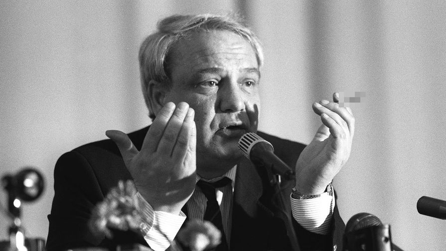 Владимир Буковский во время пресс-конференции, 1991 год 