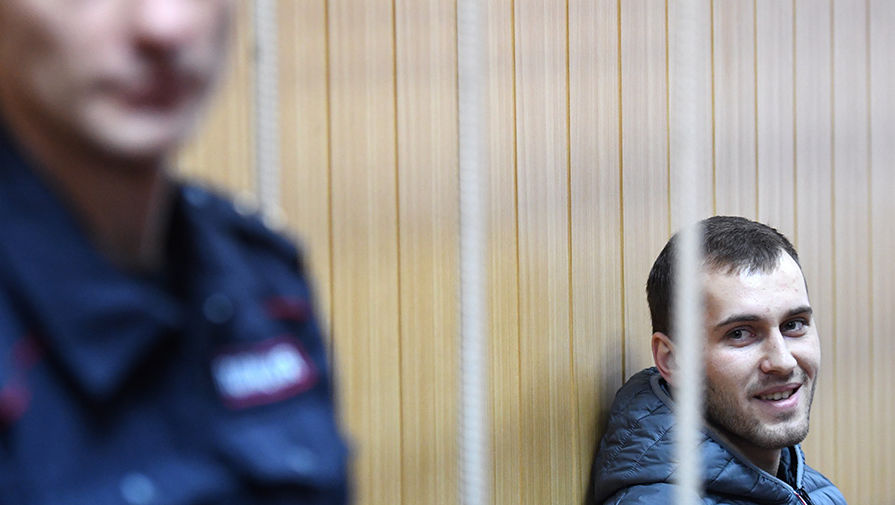 Подозреваемый в хулиганстве Ислам Муртазалиев в Тверском суде Москвы, 10 января 2017 года