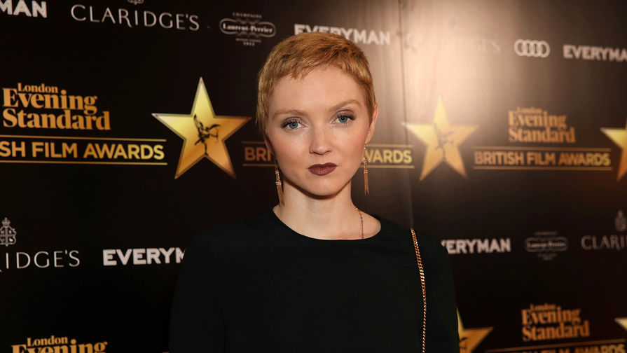 Лили Коул перед церемонией вручения премии премии The Evening Standard в области кино в Лондоне, 2018 год