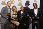 Tedeschi Trucks Band получили «Грэмми» за лучший блюзовый альбом.
