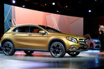 Mercedes-Benz GLA 250 на мотор-шоу в Детройте, 8 января 2017 года