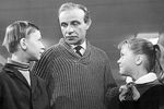 Кадр из художественного кинофильма «Звонят, откройте дверь» (1965)