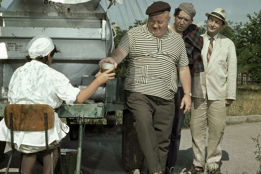 Кадр из&nbsp;фильма &laquo;Кавказская пленница&raquo;, 1967&nbsp;год
