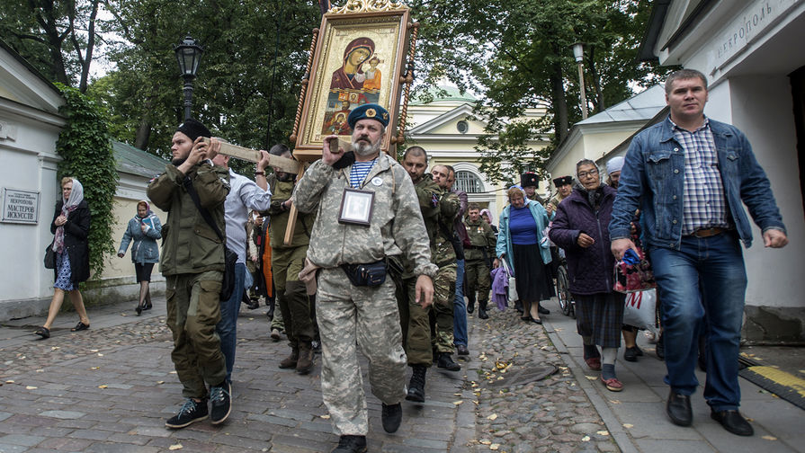 Крестный ход в&nbsp;честь дня перенесения мощей Александра Невского в&nbsp;Санкт-Петербурге, 12&nbsp;сентября 2017&nbsp;года