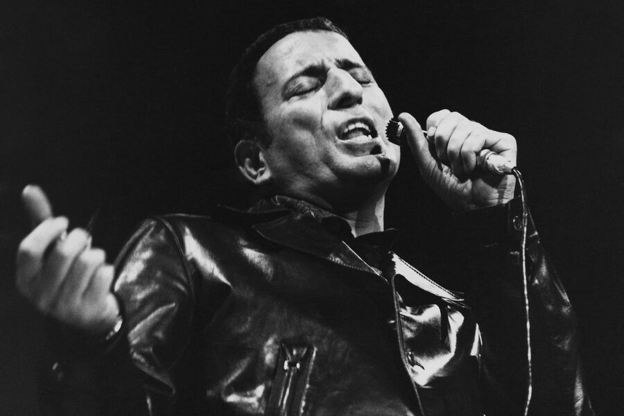 Тони Беннетт во время выступления, 1974&nbsp;год