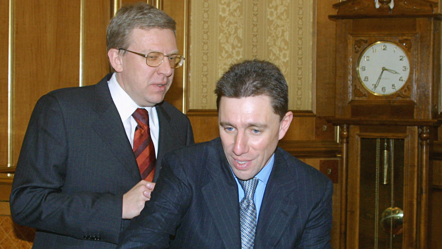 Вице-премьер, министр финансов РФ Алексей Кудрин (слева) и президент ЗАО &laquo;Банкирский дом &laquo;Санкт-Петербург&raquo; Владимир Коган, 2004 год