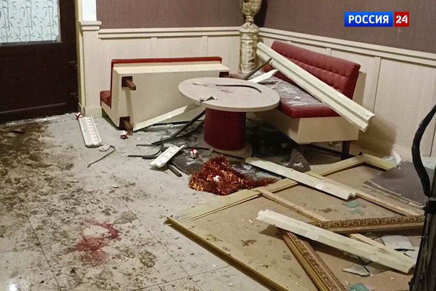 Последствия обстрела ресторана &laquo;Шеш-Беш&raquo; в&nbsp;Донецке, 22&nbsp;декабря 2022&nbsp;года