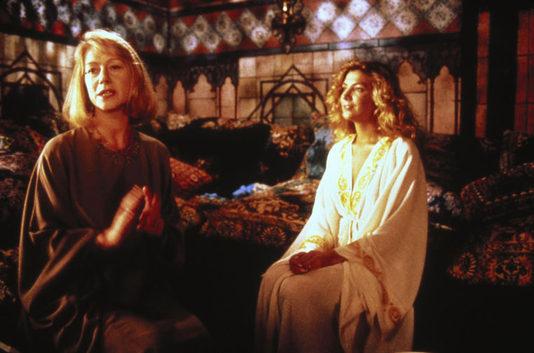 Хелен Миррен и Наташа Ричардсон в фильме «Утешение незнакомцев» (1991)