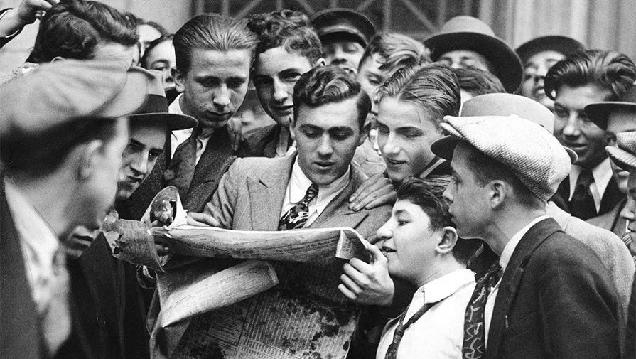 За&nbsp;7 лет с&nbsp;1922 года по&nbsp;1929 промышленный индекс Dow Jones вырос более чем в&nbsp;6 раз, с&nbsp;63,90 пунктов до&nbsp;381, 17 пунктов. Рост индекса подстегивал биржевую эйфорию в&nbsp;США &ndash; многие домохозяйства вкладывали свои средства в&nbsp;акции, ожидая дальнейшего роста их стоимости