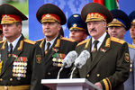 Президент Белоруссии Александр Лукашенко во время военного парада в Минске, посвященного празднованию Дня Независимости, 3 июля 2018 года