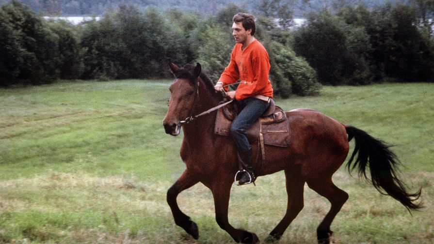 Александр Невзоров, 1990 год
