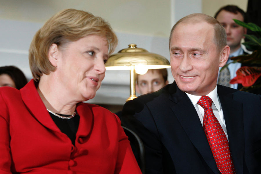 Ангела Меркель и Владимир Путин во время встречи в&nbsp;Томске, 2006&nbsp;год