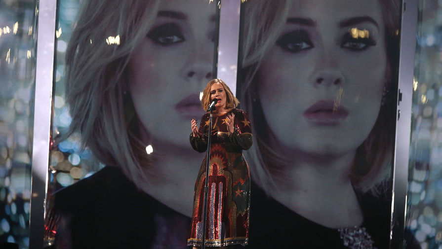 Адель выступает на&nbsp;церемонии Brit Awards 2016