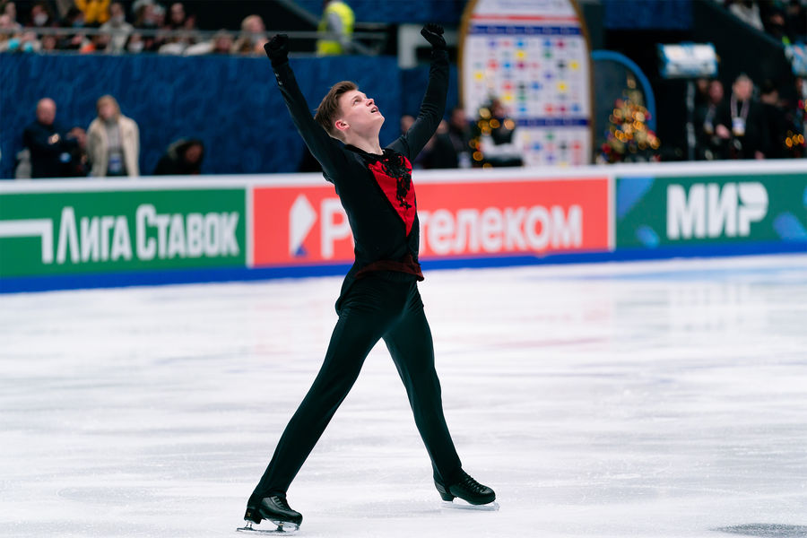 Евгений Семененко исполняет произвольную программу на&nbsp;чемпионате России &mdash; 2022