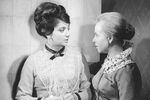 Екатерина Райкина и Александра Назарова в фильме «Софья Перовская» (1967)

