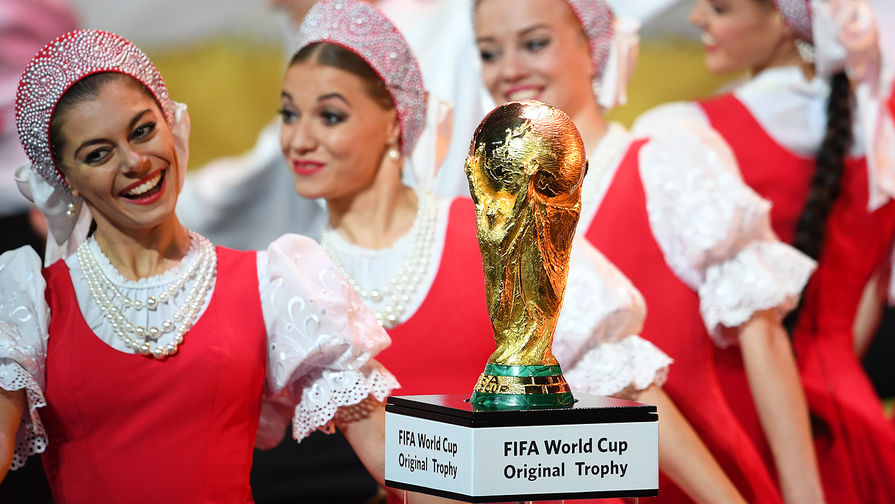 Кубок чемпионата мира по&nbsp;футболу на&nbsp;официальной жеребьевке чемпионата мира по&nbsp;футболу 2018, 1&nbsp;декабря 2017&nbsp;года