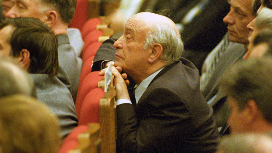 Ролан Быков во время заседания I съезда народных депутатов СССР, 1989 год