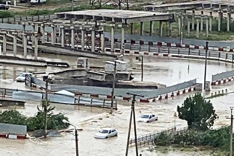 Вид на&nbsp;затопленную территорию АТП-Нижний Солнечный в&nbsp;Керчи, 17&nbsp;июня 2021&nbsp;года