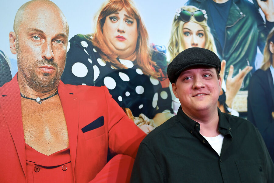 Актер Роман Попов на премьере фильма Сарика Андреасяна «Девушки бывают разные» в киноцентре «Октябрь», 2019 год