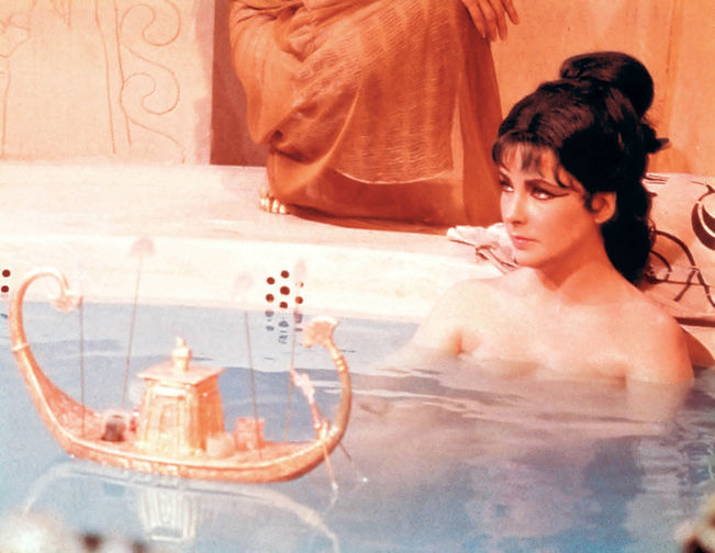 Элизабет Тейлор в&nbsp;фильме «Клеопатра» (1963)