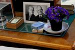 Личные вещи писателя. Перед смертью Михаил Александрович в последний раз выкурил крепкую сигарету