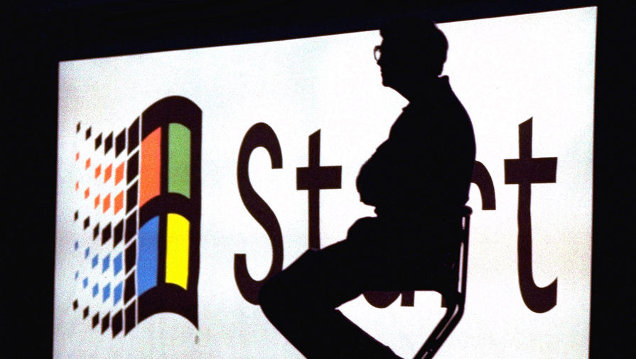 Билл Гейтс во время презентации операционной системы Windows 95
