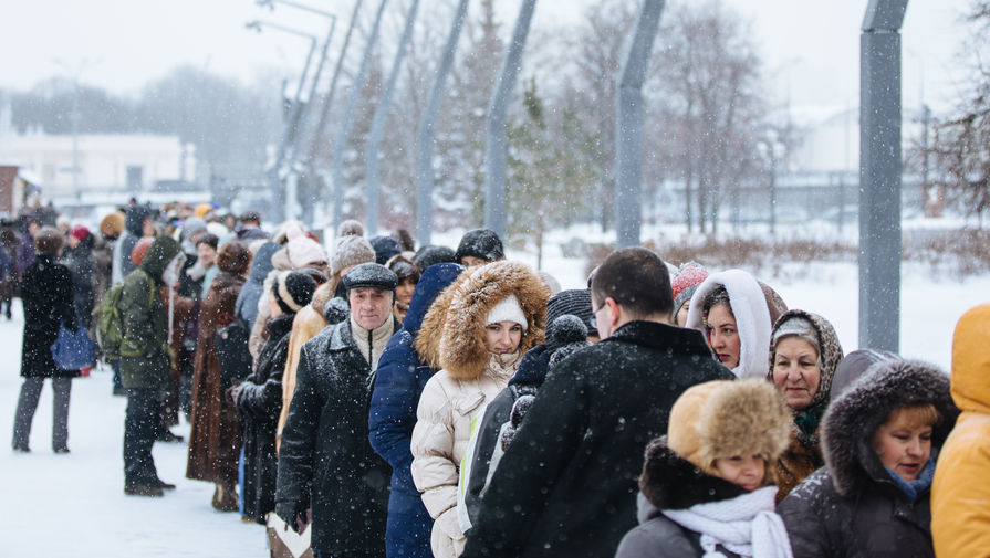 Очередь на&nbsp;выставку работ Валентина Серова