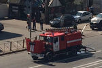 Пожарный автомобиль на месте происшествия на Литовской улице в Санкт-Петербурге, 17 июля 2018 года