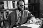 Юрий Власов в своем рабочем кабинете, 1973 год