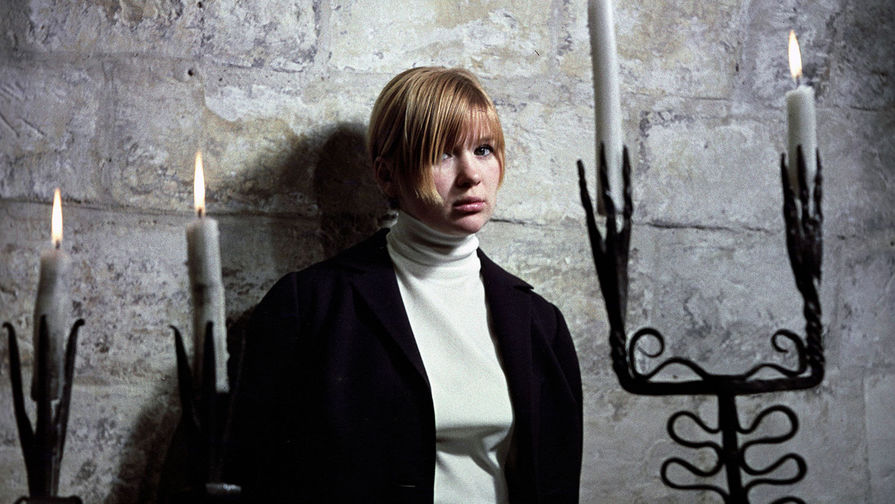 Актриса Галина Польских в Музее Русского быта, 1969 год