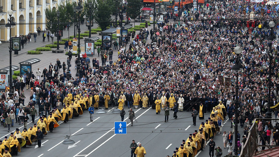 Крестный ход в&nbsp;честь дня перенесения мощей Александра Невского в&nbsp;Санкт-Петербурге, 12&nbsp;сентября 2017&nbsp;года
