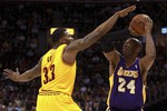 42&nbsp;очка Коби Брайанта не принесли успеха его &laquo;Лейкерс&raquo;