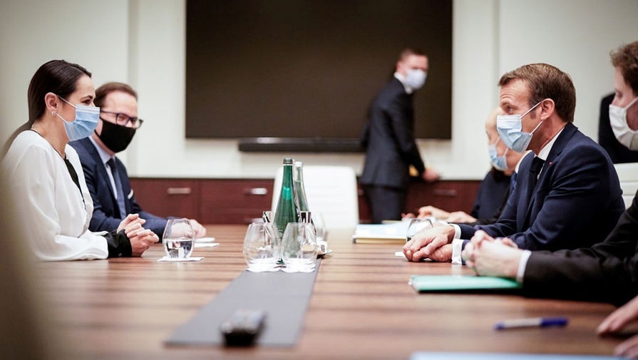 Экс-кандидат в&nbsp;президенты Белоруссии Светлана Тихановская во время встречи с&nbsp;французским президентом Эмманюэлем Макроном в&nbsp;Вильнюсе, 29 сентября 2020 года