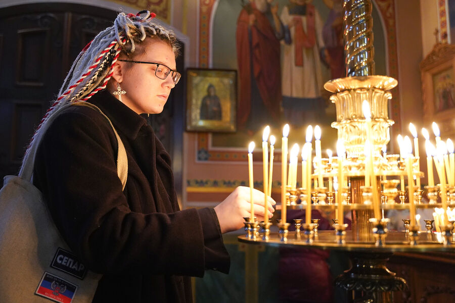 Во время праздничного богослужения по&nbsp;случаю Рождества Христова в&nbsp;Свято-Николаевском архиерейском соборе в&nbsp;Донецке