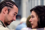 Эдвард Нортон и Милла Йовович в фильме «Стоун» (2010)