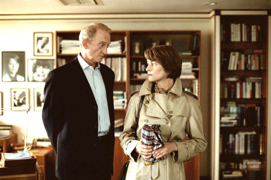 Шарлотта Рэмплинг и Чарльз Дэнс в&nbsp;картине &laquo;Бассейн&raquo; (2002)