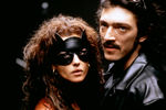 Моника Беллуччи и Венсан Кассель в фильме «Доберман» (1997)