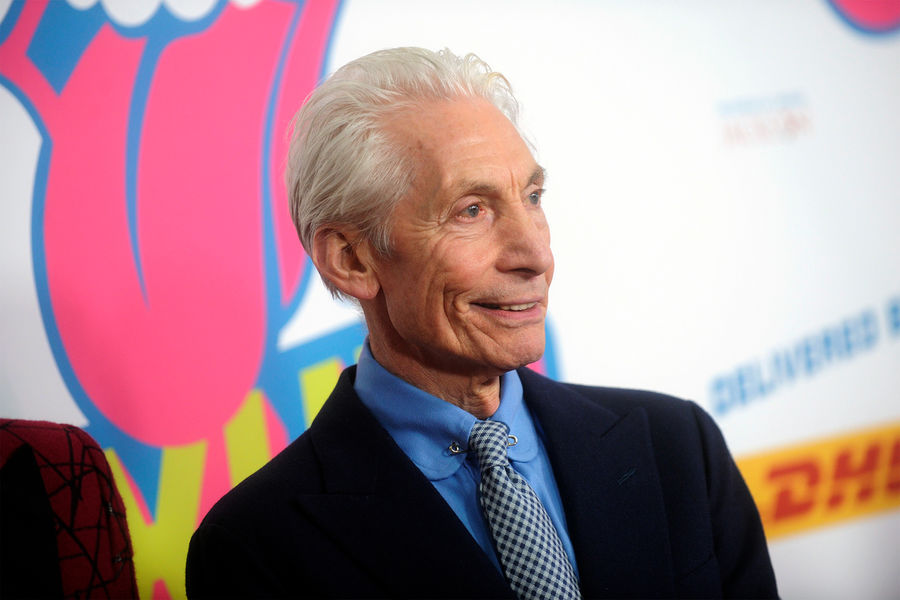 Чарли Уоттс на&nbsp;премьере выставки The Rolling Stones &laquo;Эксгибиционизм&raquo;, 2016&nbsp;год