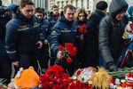 Акция памяти погибших при пожаре в ТЦ «Зимняя вишня» в Кемерово на Манежной площади в Москве, 27 марта 2018 года