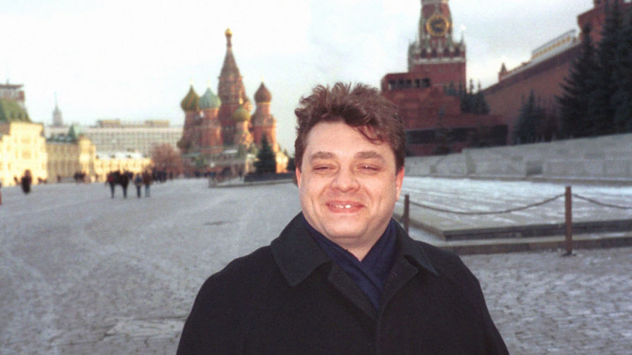 Генеральный секретарь Общероссийского коммунистического общественно- политического движения Андрей Брежнев, внук Леонида Ильича Брежнева, на Красной площади, 1998 год