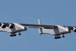 Самый большой в мире самолет-носитель Stratolaunch Model 351, 13 апреля 2019 года