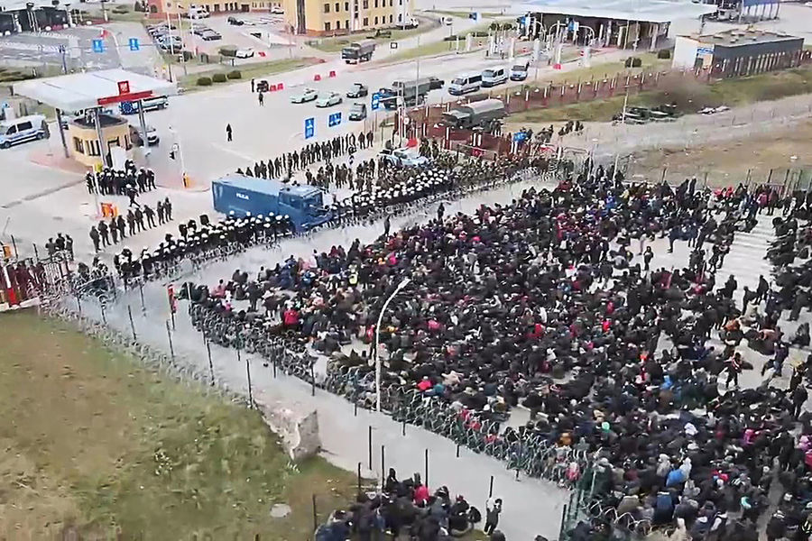 Ситуация на&nbsp;пропускном пункте «Брузги» на&nbsp;границе Белоруссии и Польши, 15&nbsp;ноября 2021&nbsp;года