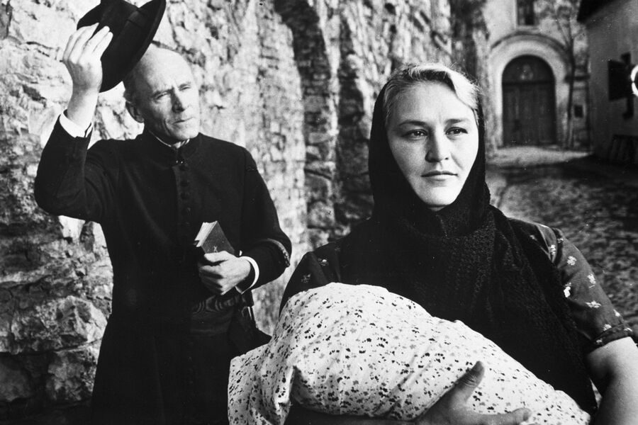 Актриса Нонна Мордюкова в&nbsp;роли Клавдии Вавиловой в&nbsp;фильме &laquo;Комиссар&raquo;, 24&nbsp;сентября 1967&nbsp;года