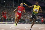 Болт финиширует с рекордом в эстафете 4x100 м