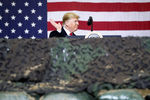 Президент США Дональд Трамп во время визита на авиабазу Баграм в Афганистане, 28 ноября 2019 года