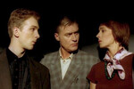 <b>«Поклонник» (1999)</b><br>
В центре сюжета психологического триллера режиссера Николая Лебедева — 13-летняя девушка Лена (Марина Черепухина), которая становится объектом навязчивой и опасной страсти неизвестного преследователя. Борис Щербаков сыграл в картине роль опытного следователя, который пытается защитить героиню от ее одержимого поклонника.
