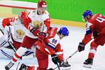 Вратарь сборной России Василий Кошечкин, Никита Трямкин, игроки сборной Чехии Давид Пастрняк и Михал Йордан