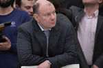 Председатель правления компании «Норильский никель» Владимир Потанин перед началом встречи в Кремле президента России Владимира Путина с представителями бизнеса российских деловых кругов и объединений, декабрь 2017 года